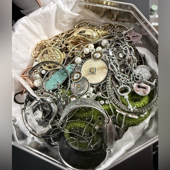 Jewelry - Mixed Statement Jewelry Bundle